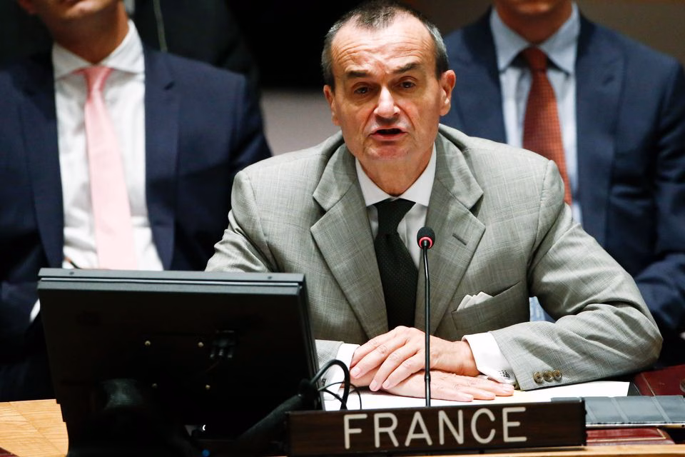 Fostul ambasador francez la ONU: Cunosc doar două moduri de a pune capăt conflictului: victoria totală și zdrobitoare a uneia dintre părțile aflate în război sau negocieri. Dar o victorie totală poate fi doar a Rusiei