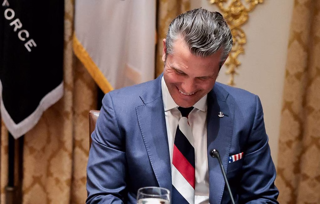 Pică șeful Pentagonului? JOCURILE DE PUTERE DIN D.C