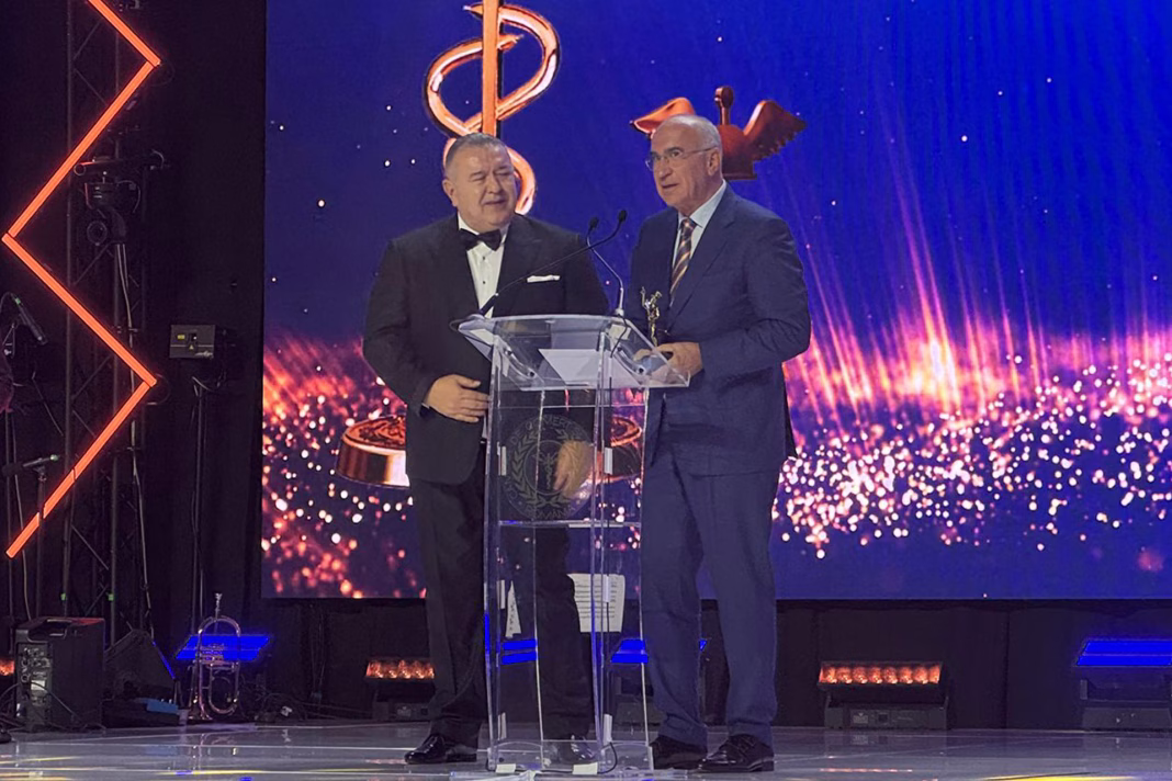 Grupul TIU, distins cu Premiul de Excelență pentru cel mai longeviv antreprenoriat din România