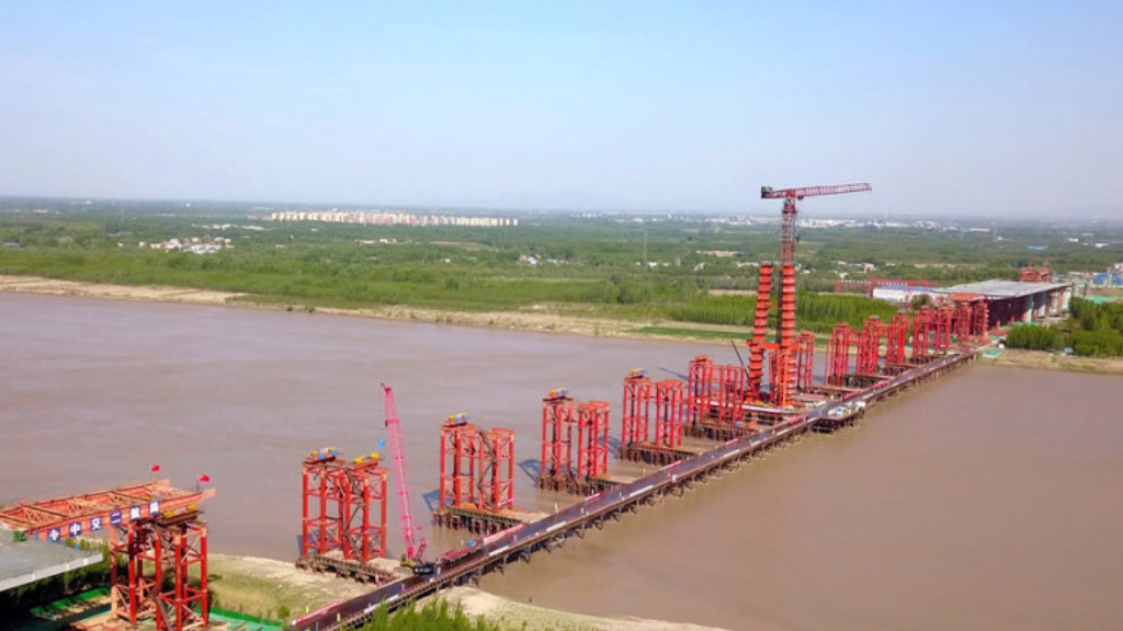 Rușii fac primul pod spre Coreea de Nord