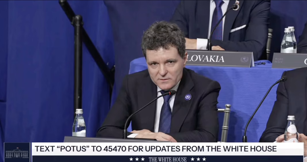 România trebuie să participe financiar la fondul Trump pentru Gaza