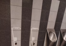 Suporterii CFR Cluj s-au răzbunat pe WC-uri: VANDALI