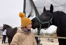 Premieră la Severin: copii, cai și activități senzoriale, într-un eveniment dedicat Zilei Internaționale de Conștientizare a Autismului