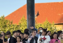 „Zilele Elevilor Severineni” au început la Severin. Parada elevilor a deschis ediția a IV-a a festivalului dedicat tinerilor
