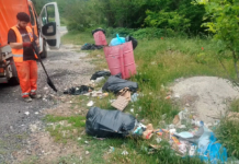 Munți de gunoaie intre Orșova şi Eşelniţa, pe Clisura Dunării