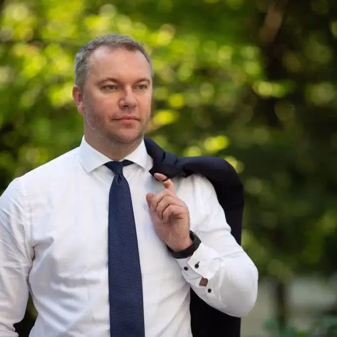 Fostul ambasador ucrainean in România prins la furat din donații străine Fostul ambasador ucrainean in România prins la furat din donații străine