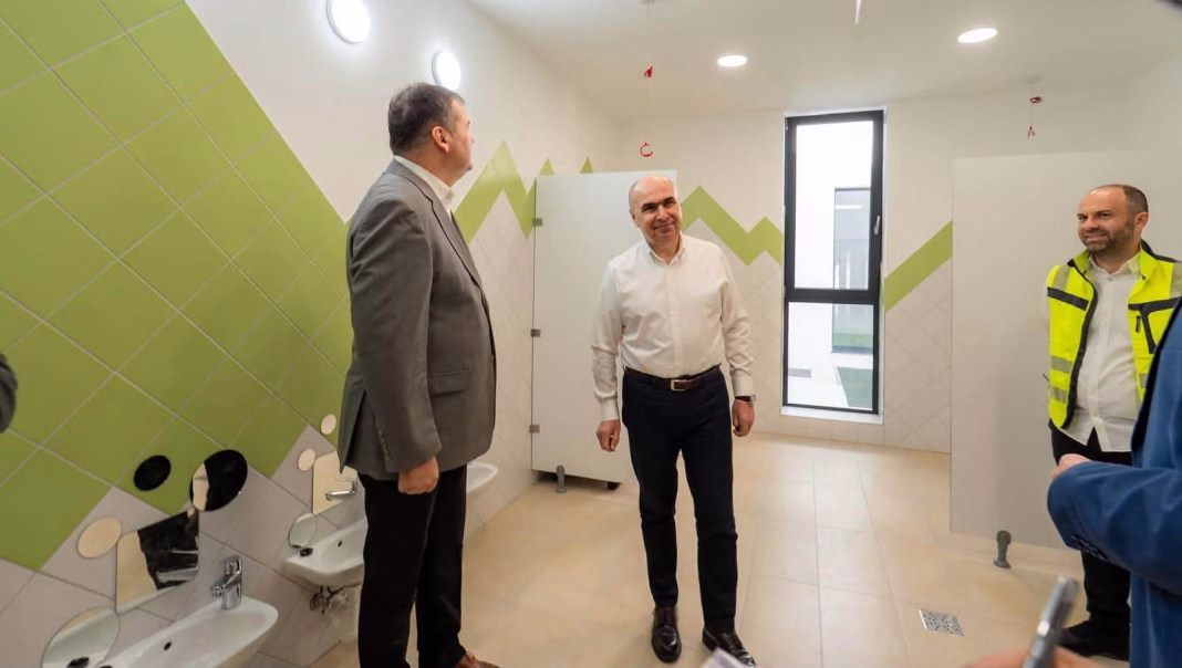 Afacerea creșei lui Bolo: A costat 300.000 lei de copil. Cât un hotel de lux Afacerea creșei lui Bolo: A costat 300.000 lei de copil. Cât un hotel de lux