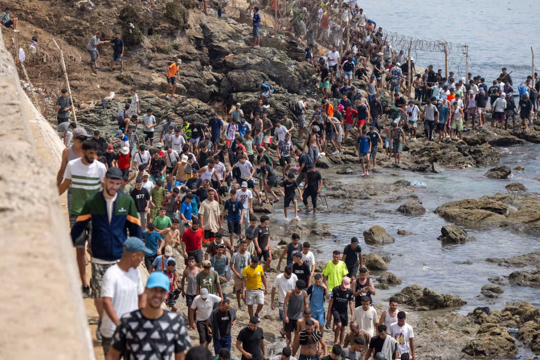 Mizele ascunse din scandalul migranților din Ceuta: Fotbal, politică și geopolitică Mizele ascunse din scandalul migranților din Ceuta: Fotbal, politică și geopolitică
