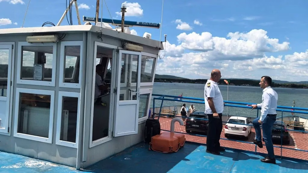 Feribotul intre România și Serbia de la Moldova Nouă funcționează din nou și oferă si excursii de grup Feribotul intre România și Serbia de la Moldova Nouă funcționează din nou și oferă si excursii de grup