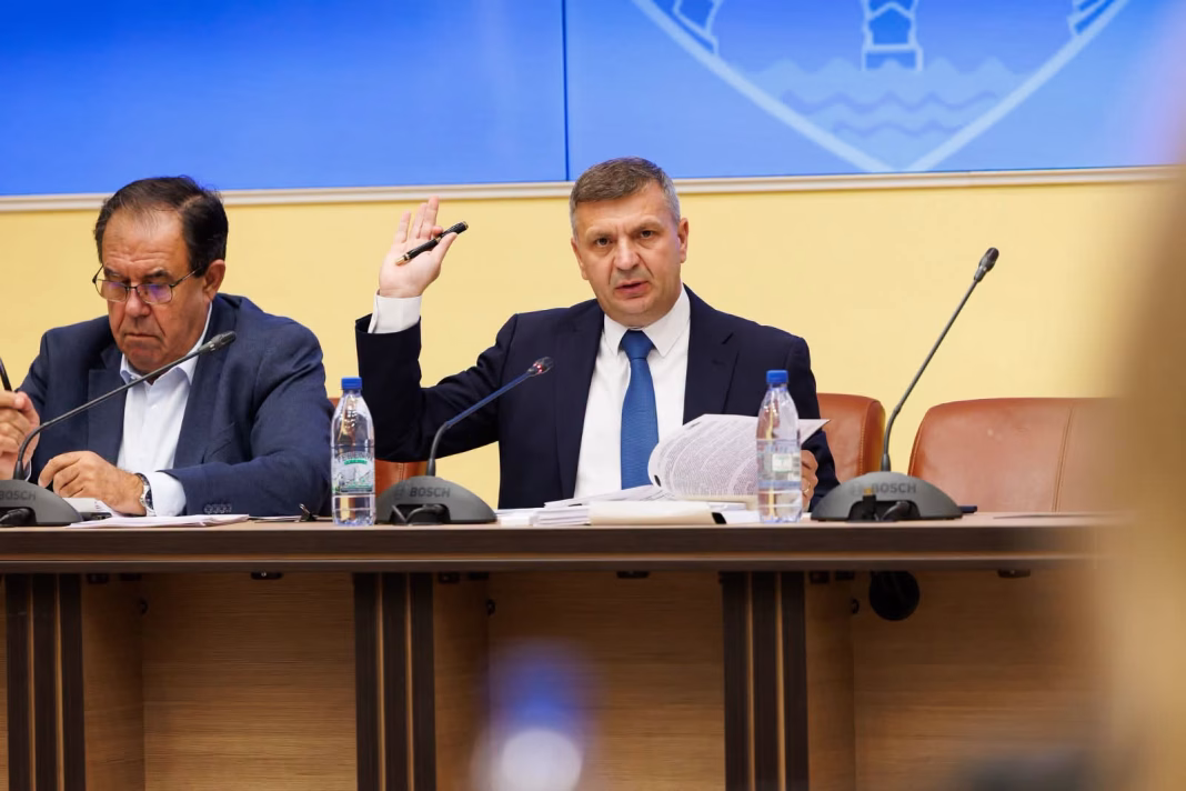 Șeful CJ Caraș Severin: Energie verde gratuită pentru CJ și instituțiile subordonate Șeful CJ Caraș Severin: Energie verde gratuită pentru CJ și instituțiile subordonate